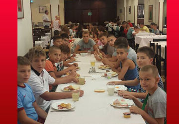 Podmladak Crvene zvezde tradicionalno na letnjim pripremama na Kopaoniku 