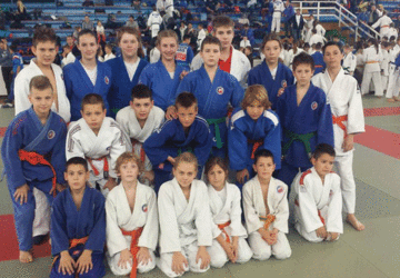 Nikola Ćirović nepobediv -šest medalja crveno belih iz Kikinde