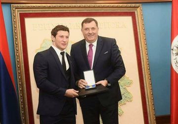 Nemanja Majdov odlikovan Medaljom zasluga za narod Republike Srpske 
