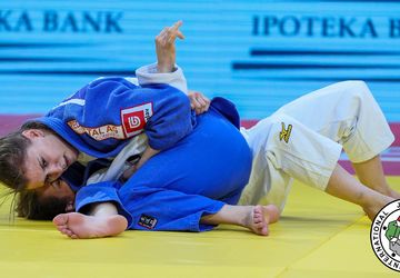 Milica Nikolić bronzana u Taškentu 