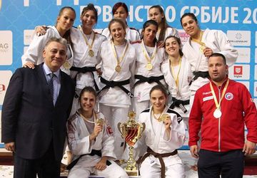 Zvezdine dame ispisale zlatnu istoriju 