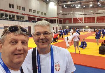 Ljubiša Majdov : domaćini za 10 Andrea proslavila 19. rodjendan 