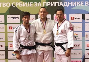 Vukovic i Stajkovac odbranili titule šampiona, Marković srebrni 