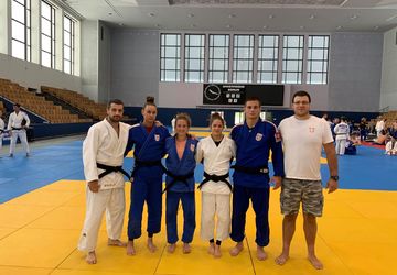 Anja i Andrea na trening kampu u Berlinu 