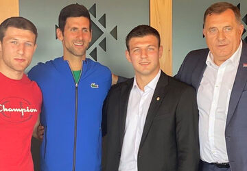 Đoković na Jahorini sa Dodikom i braćom Majdov